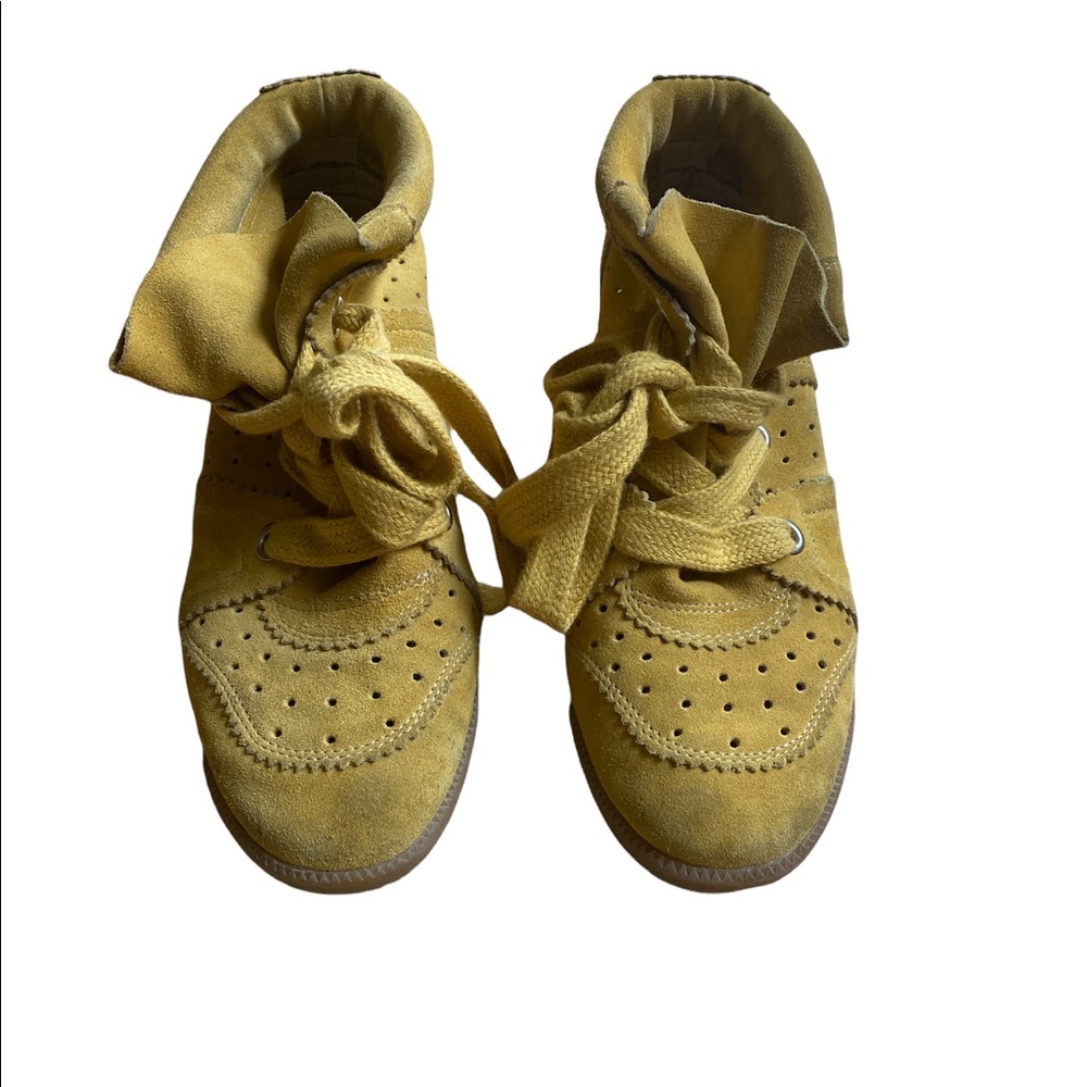 Isabel Marant ‘Bobby’ Suede Sneakers